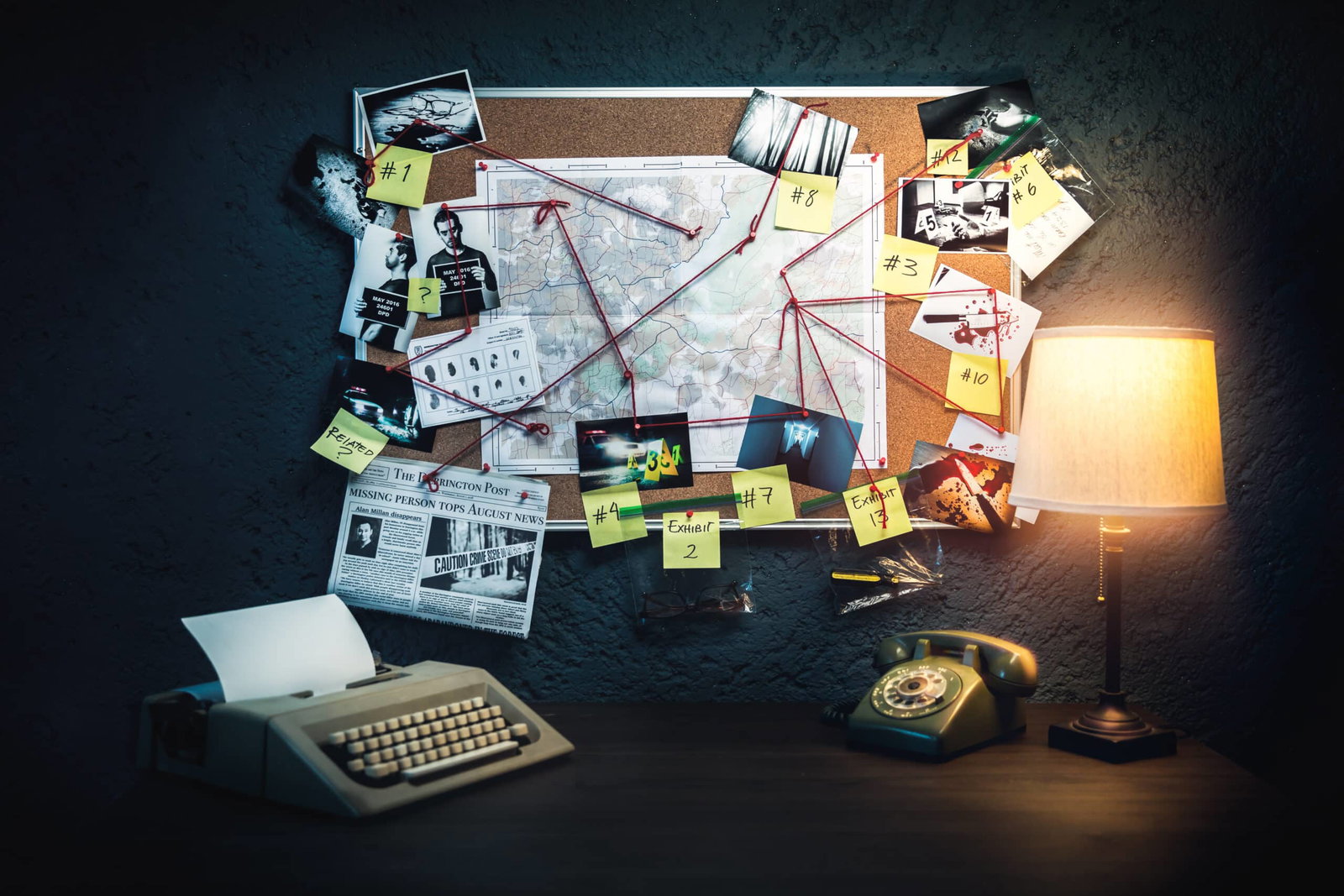 Detective,Board,With,Evidence,,Crime,Scene,Photos,And,Map ,High