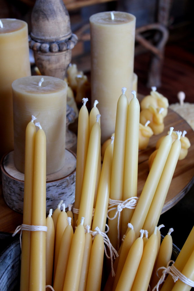 Long,Tapered,Bees wax,Candles,In,Pottery,Container,,With,A,Variety