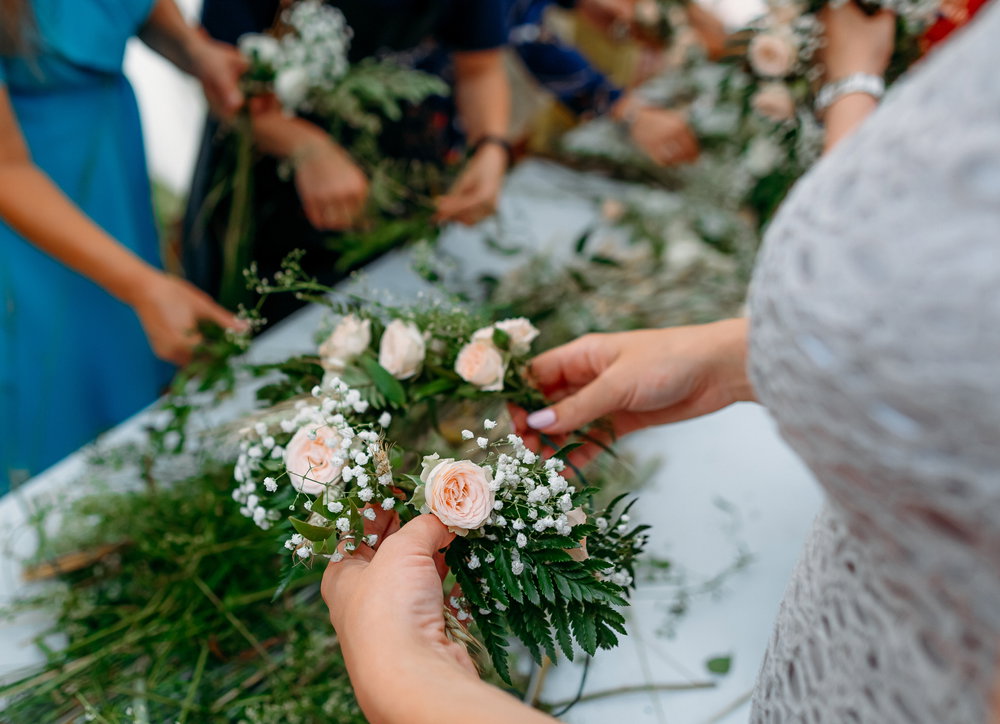 Making,A,Festive,Flower,Wreath,,Circlet,Of,Flowers,,Festival,Coronet