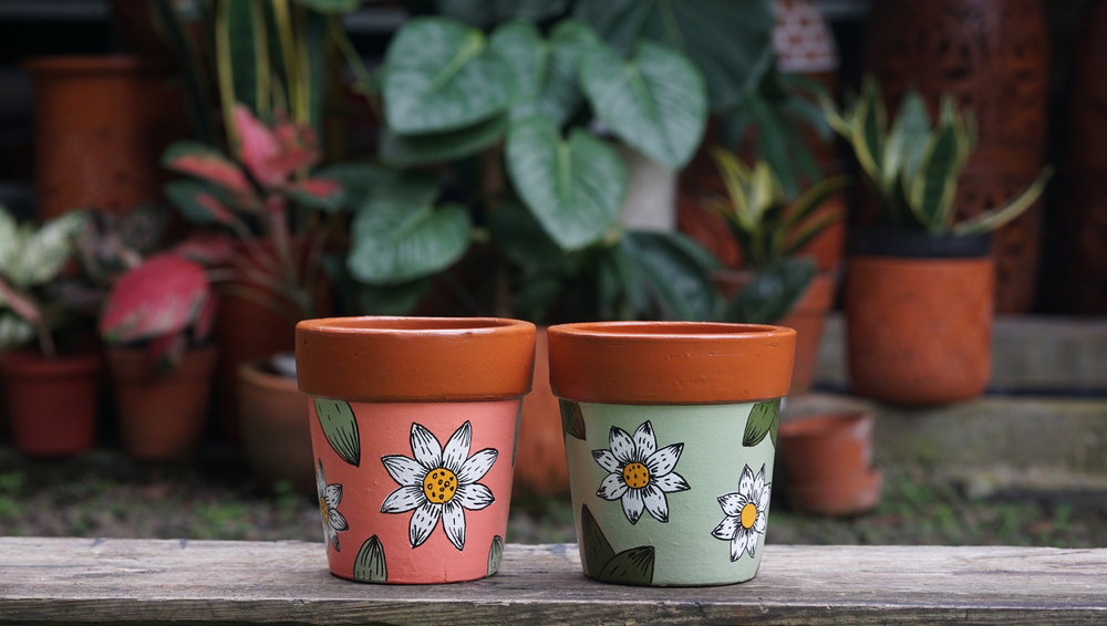 Colorful,Custom,Painted,Clay,Pots