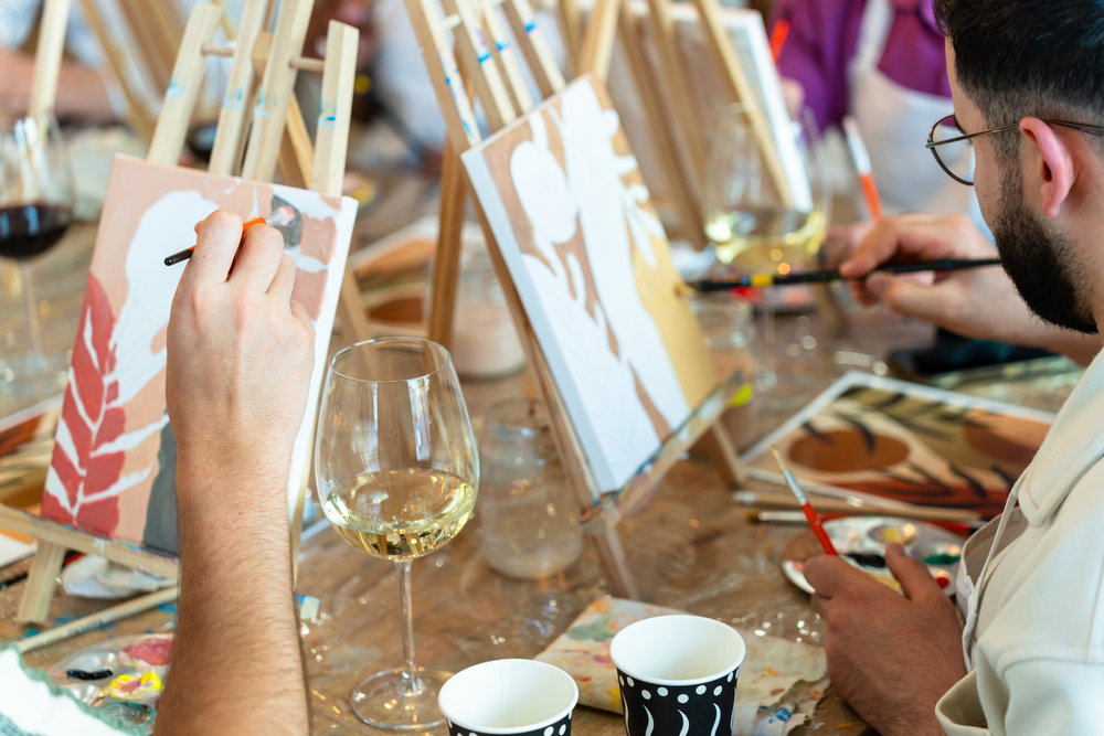 Sip,And,Paint,Event ,Artistic,Friends,Enjoying,A,Creative,Wine