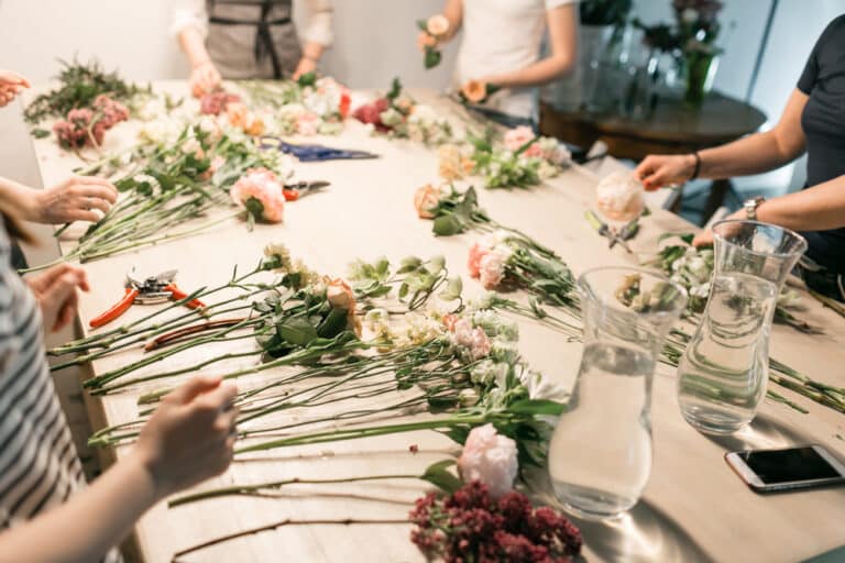 Master,Class,On,Making,Bouquets ,Summer,Bouquet ,Learning,Flower,Arranging,